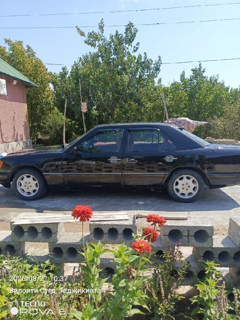 Mercedes-Benz W124, 1988, Худжанд