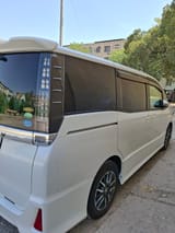 Toyota Voxy 2014 — фото 4 из 10