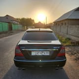 Mercedes-Benz E class 2008 — фото 2 из 3
