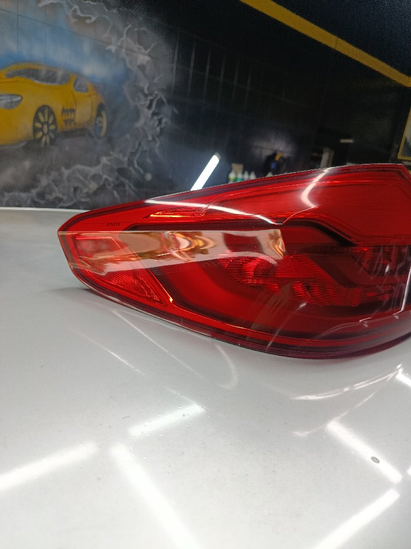 задний фар от BMW G30, Худжанд