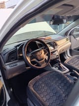 Hyundai Elantra 2017 — фото 6 из 8