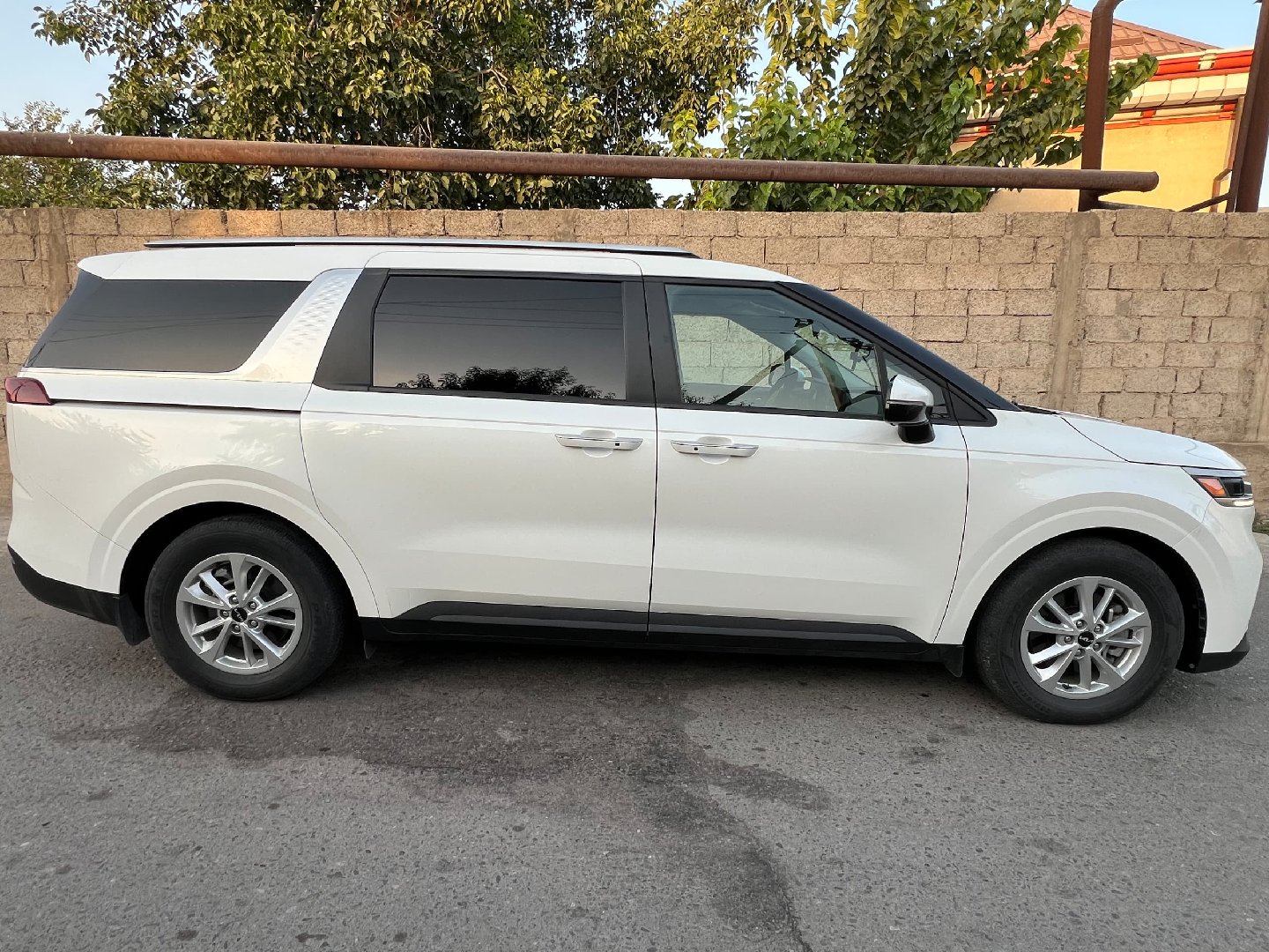 Kia Carnival, 2022, Душанбе
