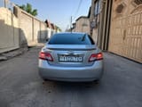 Toyota Camry 2010 — фото 7 из 13