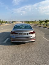 Hyundai Elantra 2017 — фото 2 из 5