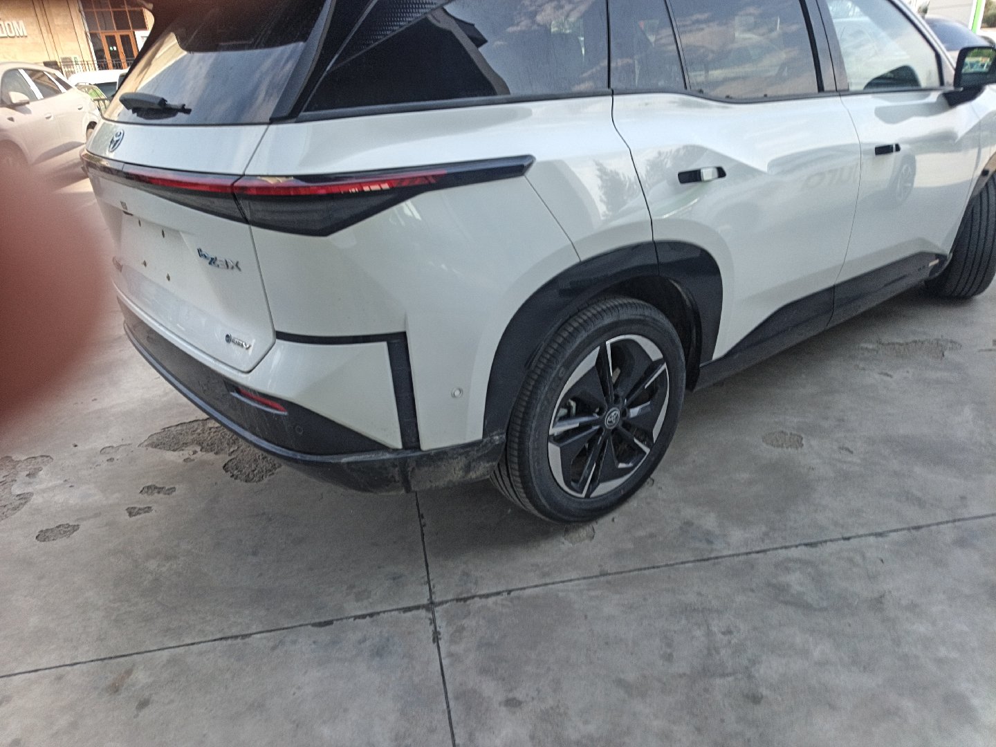 Toyota BZ3X 2025 — фото 3 из 9