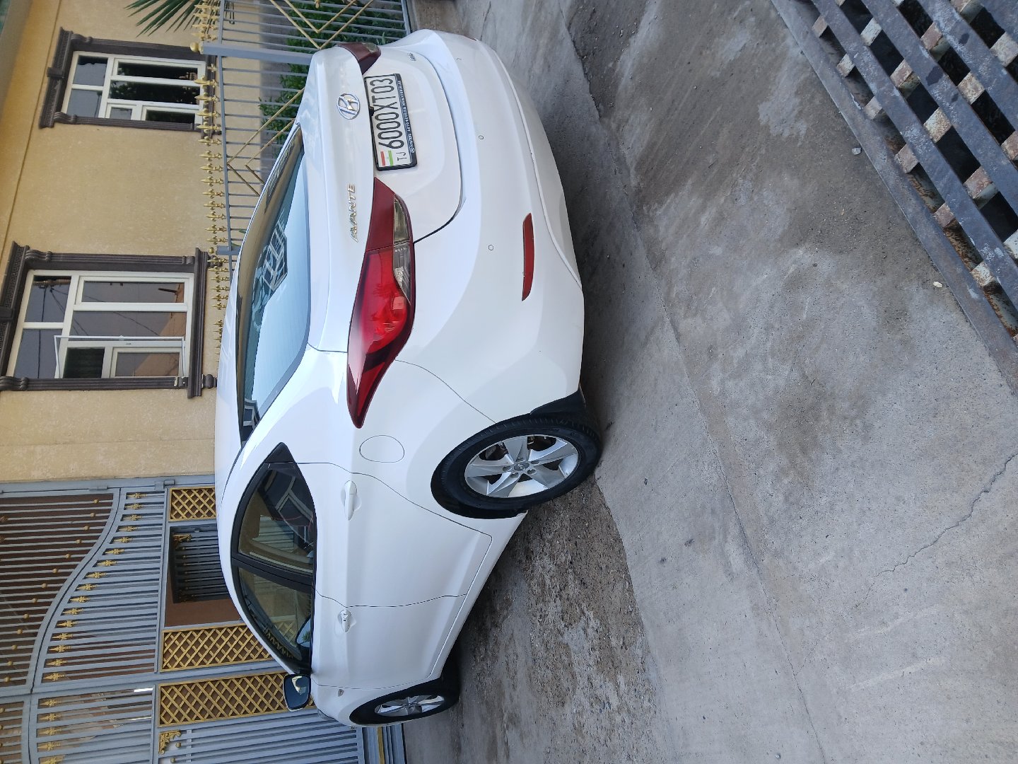 Hyundai Elantra, 2012, Бохтар