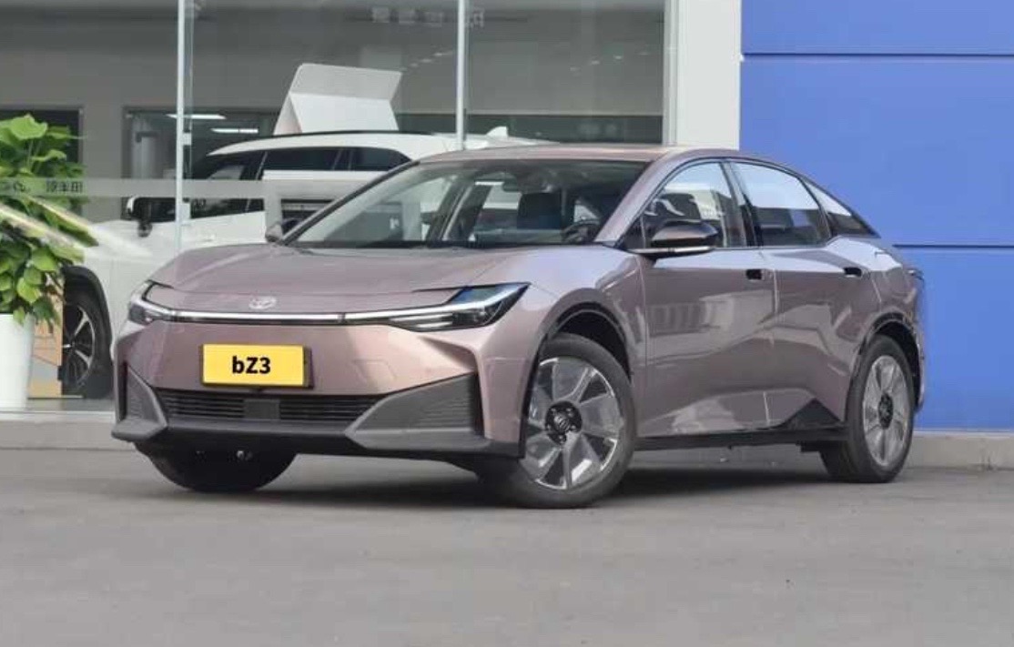 Задние тормозные колодки от Toyota BZ3, Душанбе
