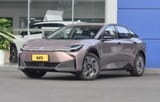 Задние тормозные колодки от Toyota BZ3 — фото 3 из 3