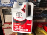 Toyota Genuine Motor Oil 5W-30 SN — фото 1 из 2