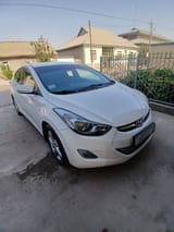 Hyundai Elantra — фото 3 из 3