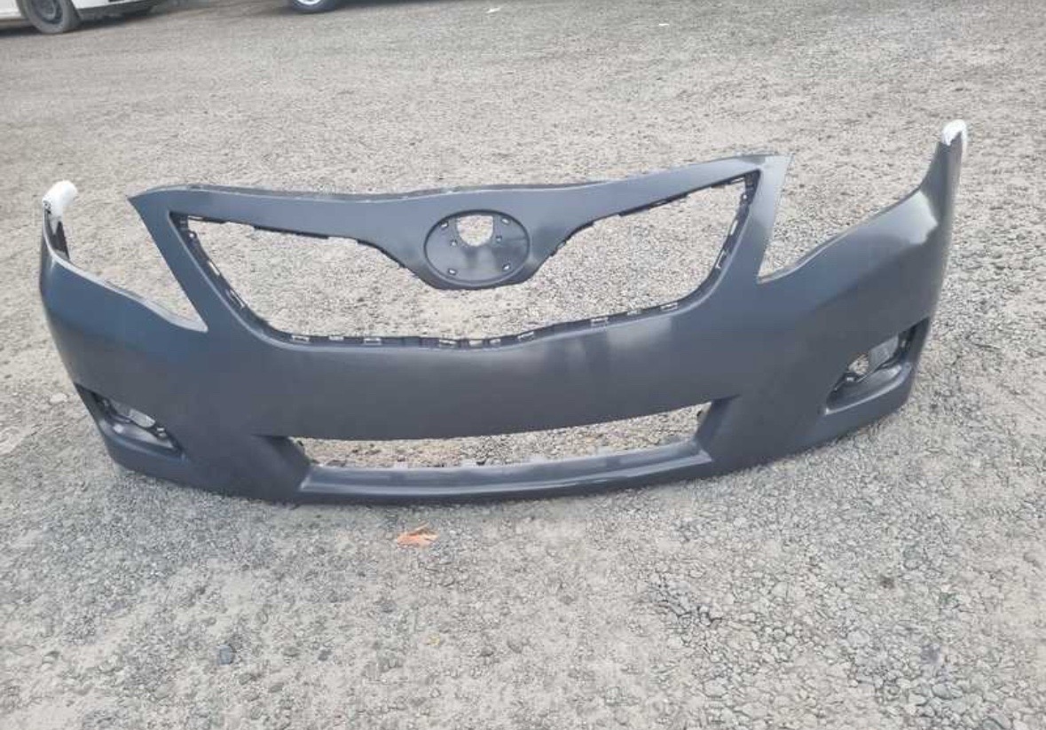 Передний бампер от Toyota Camry 2, Душанбе