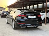 Hyundai Elantra 2017 — фото 4 из 10