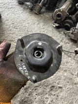 Верхние чашки Toyota — фото 1 из 2