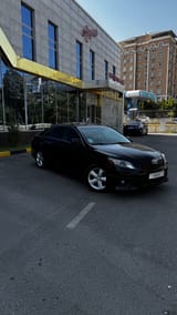 Toyota Camry 2011 — фото 2 из 8