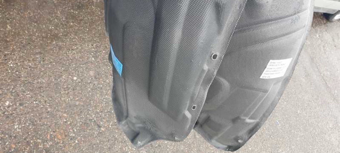 Подкрыльник передний от Toyota Camry 2, Душанбе