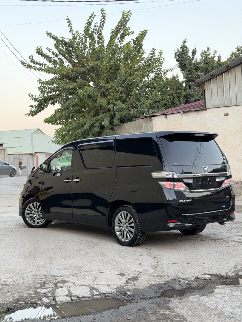 Toyota Vellfire, 2014, Душанбе