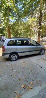 Opel Zafira 2003 — фото 2 из 11